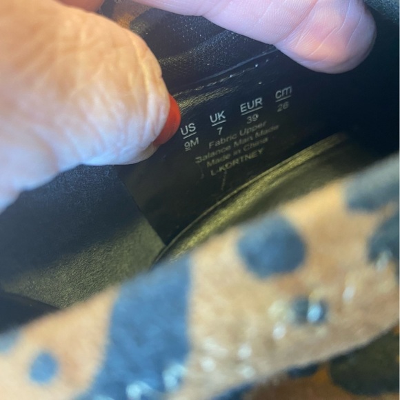 Franco Sarto Kortney Brown‎ Animal Print Suede Ankle Bootie Side Zip Women’s 9M - Picture 9 of 9